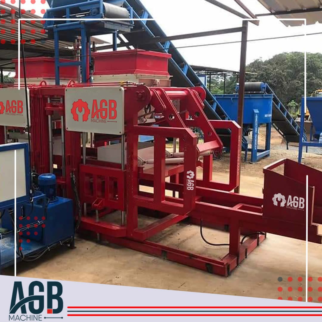 Machine a Parpaing Semi-Automatique AGB 8.2